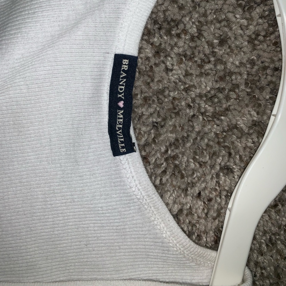 brandy melville butterfly tank - Picture 2 of 2